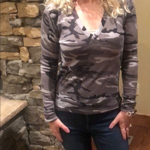 Knitwit featherweight cashmere camo v-neck